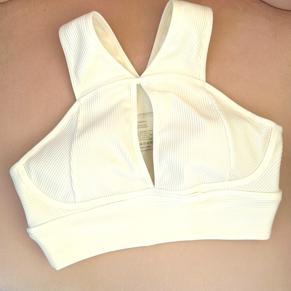 BUFF BUNNY SIZE SMALL WORKOUT BRA